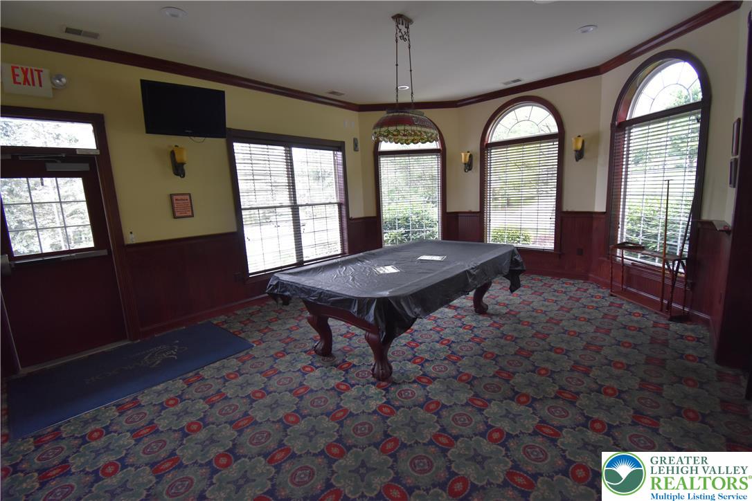 82 Glenmoor Circle South