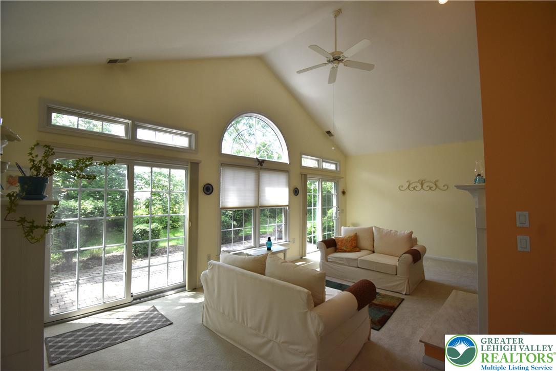 82 Glenmoor Circle South