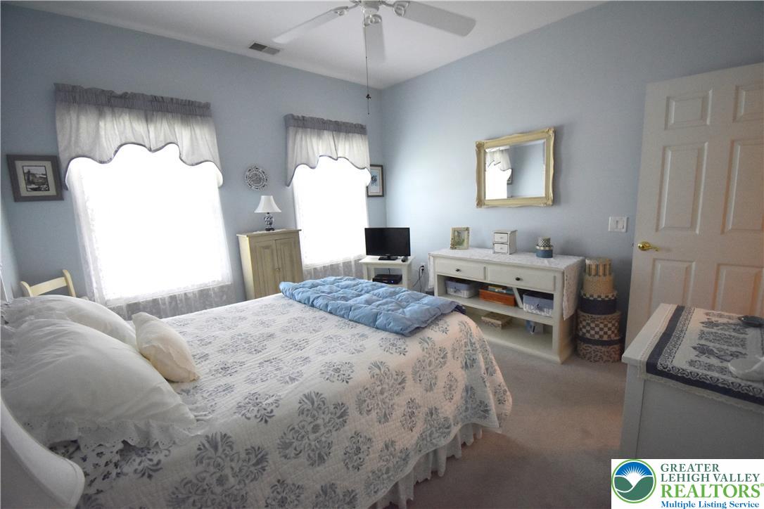 82 Glenmoor Circle South