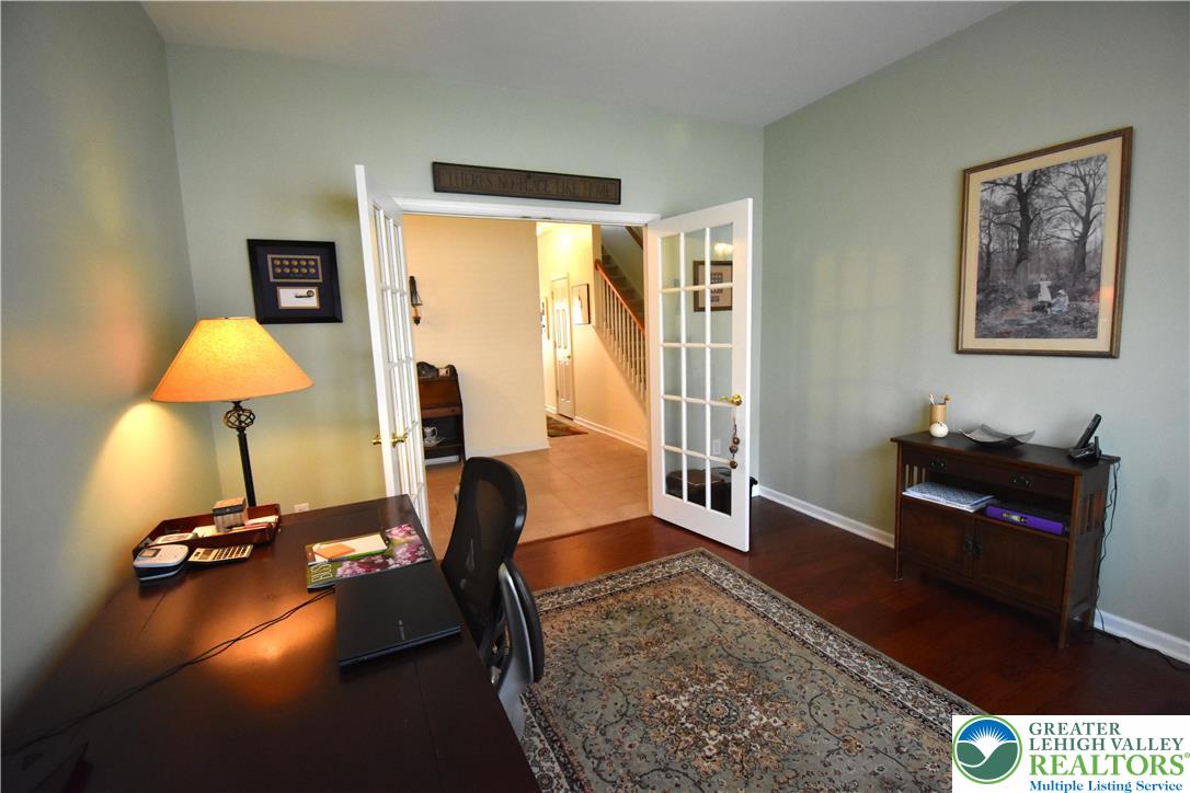 82 Glenmoor Circle South