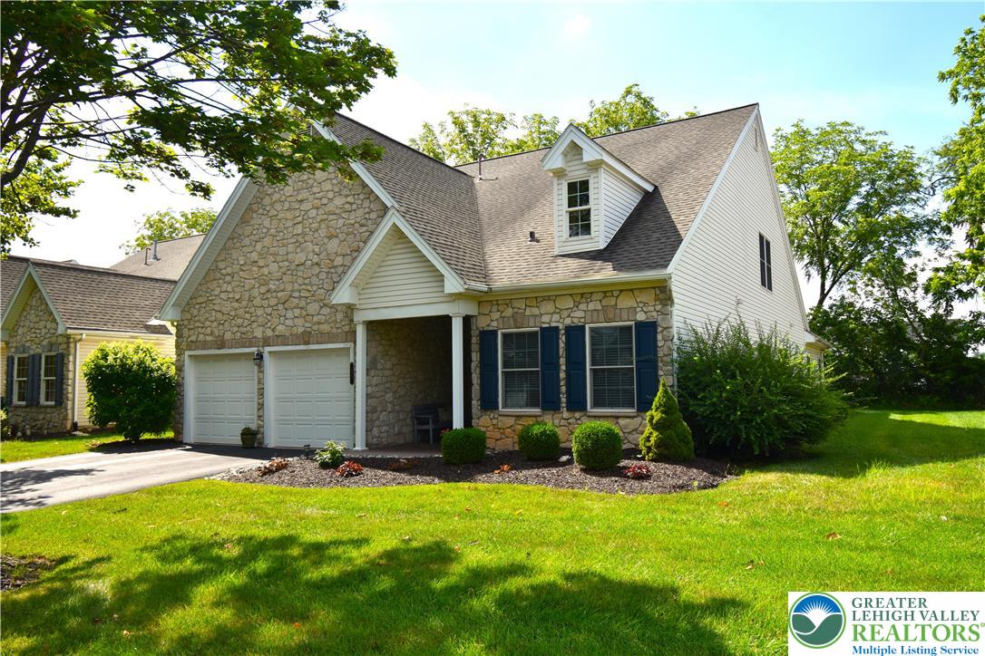 82 Glenmoor Circle South