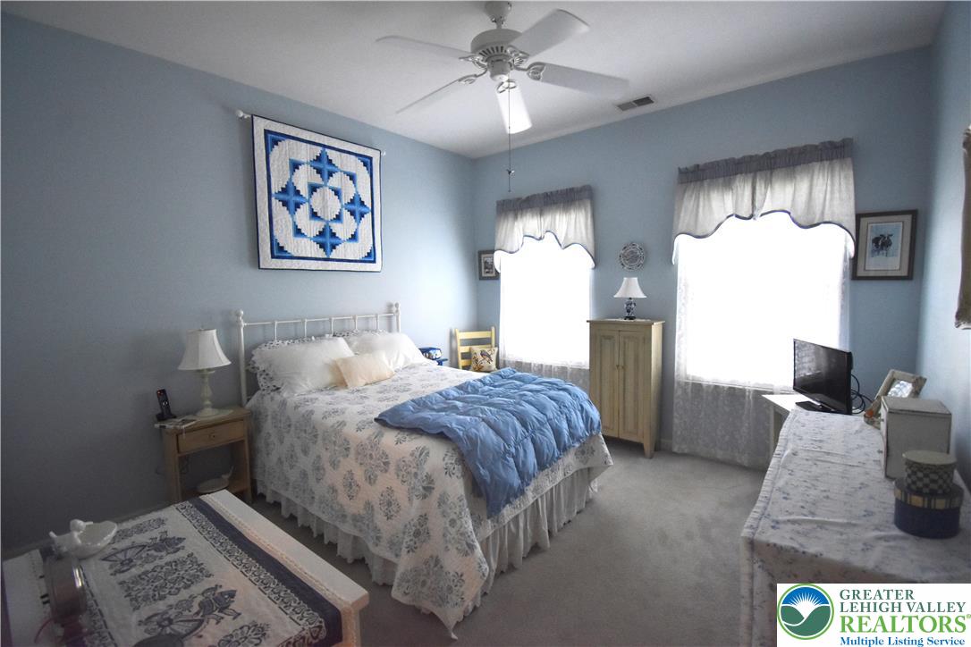 82 Glenmoor Circle South