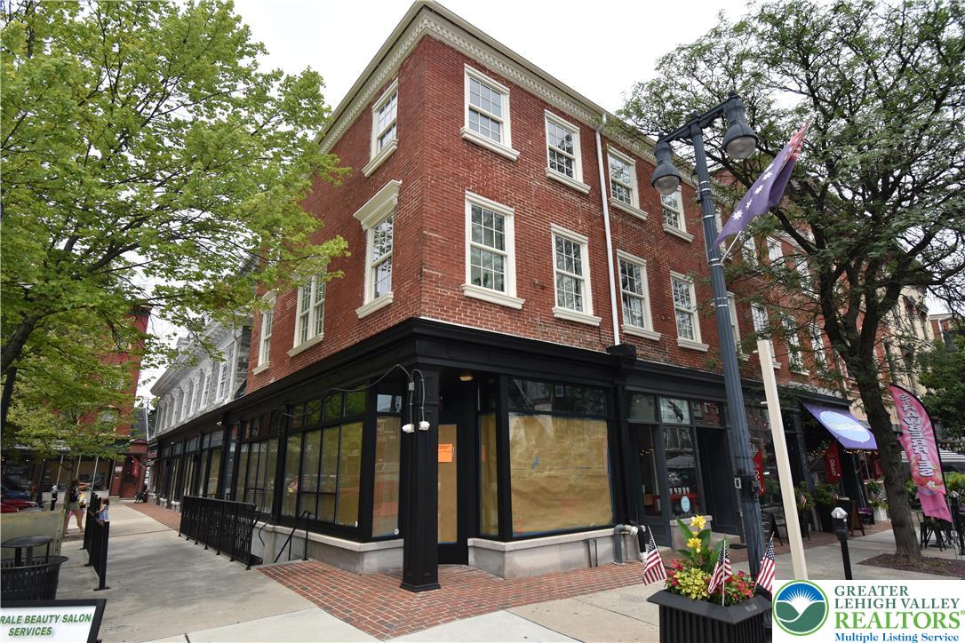 251 Northampton Street 1