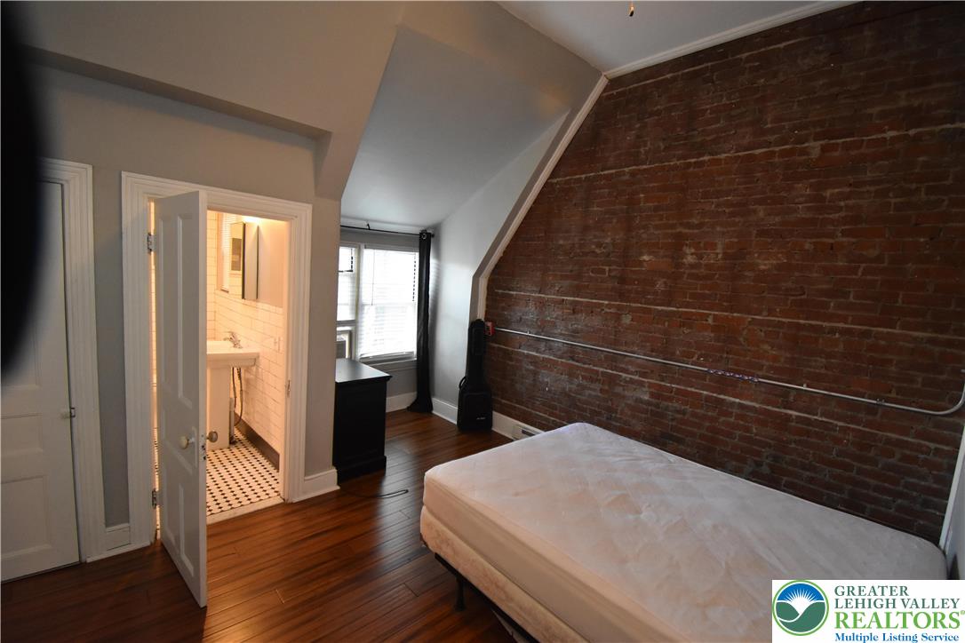 61 North 4Th Street 3