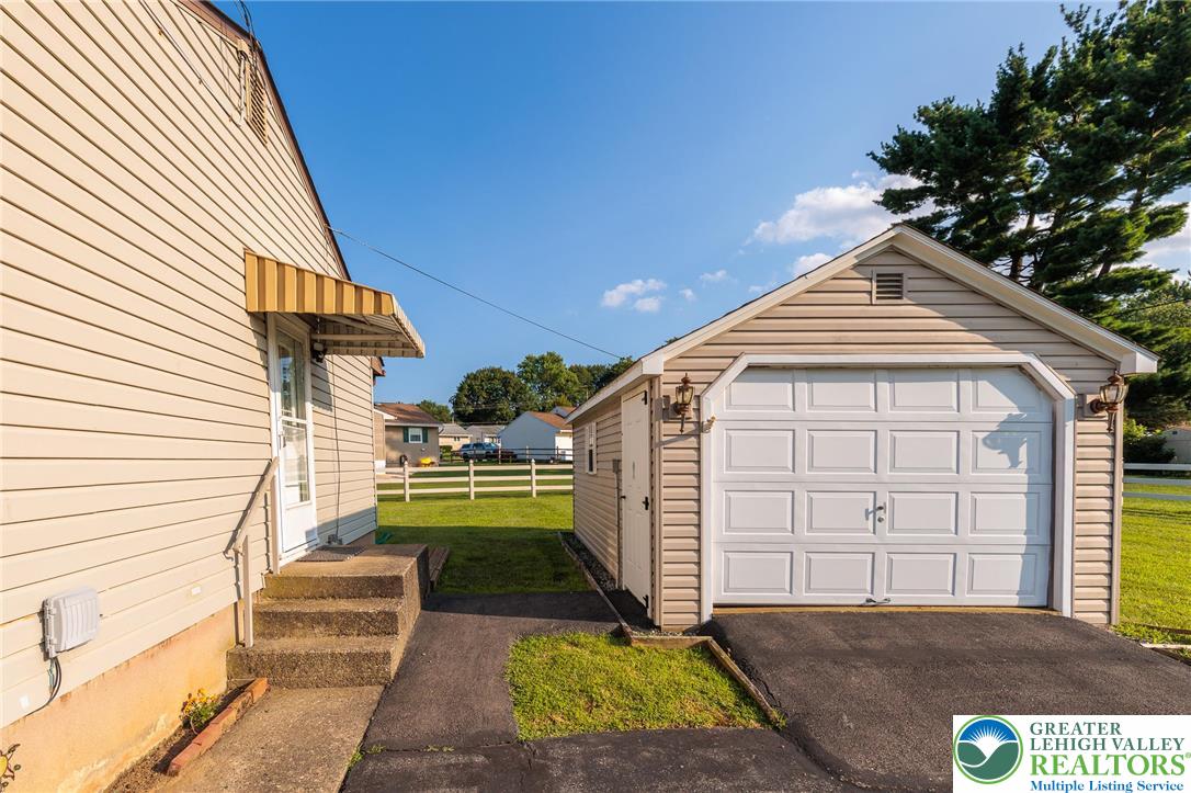 430 Apple Blossom Road