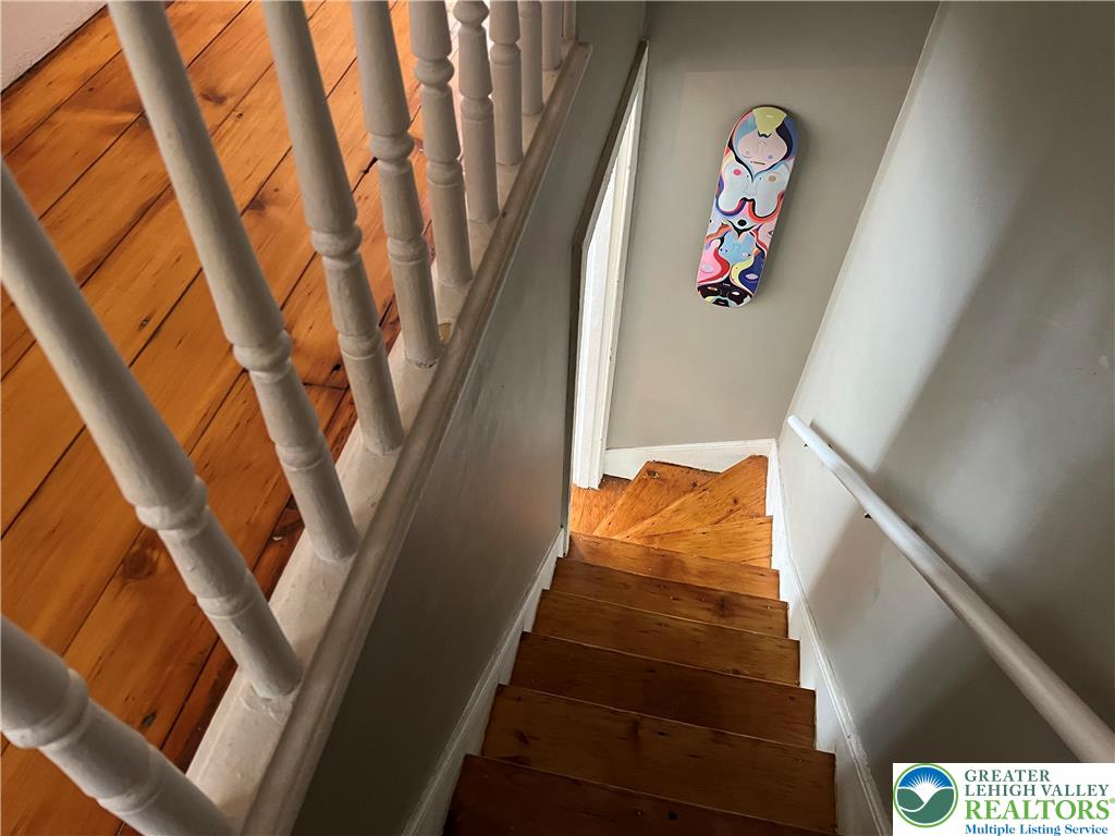 27 North Warren Street