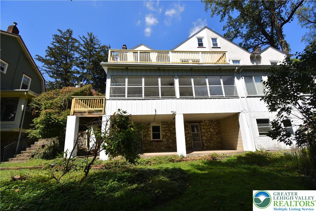 375 Lw Shawnee Avenue