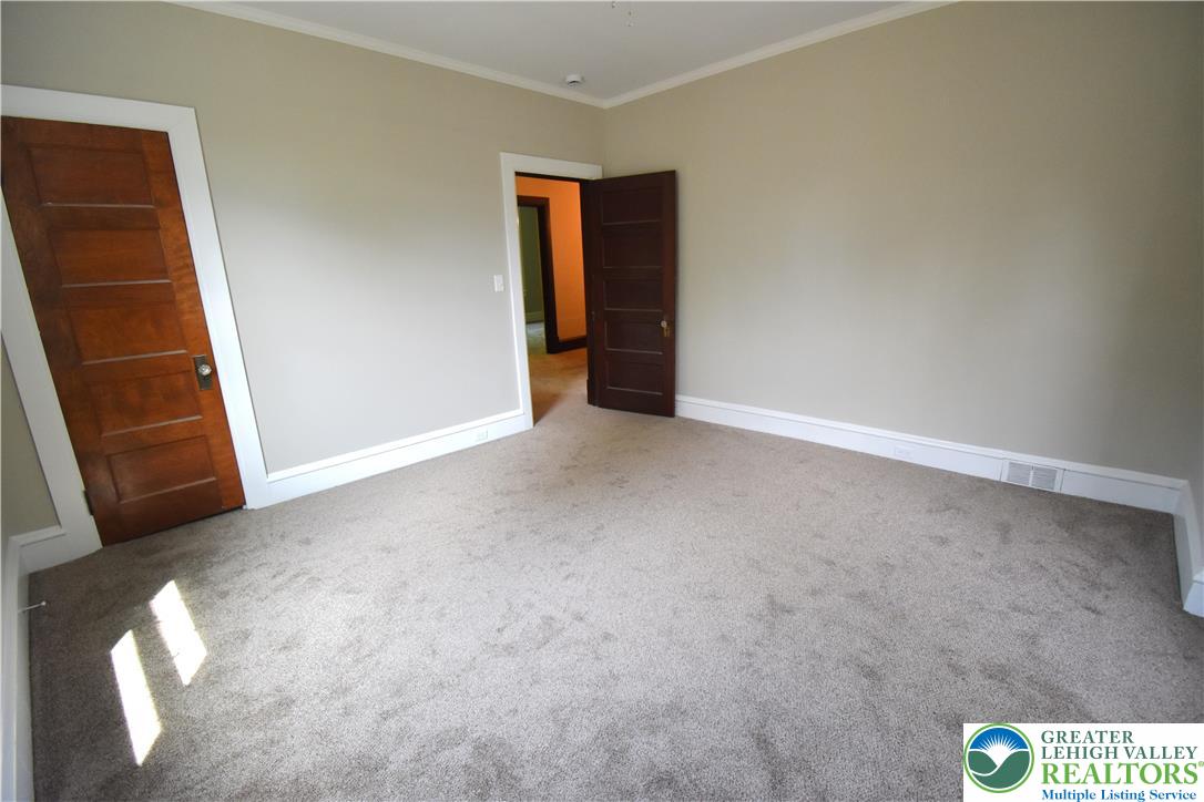375 Lw Shawnee Avenue