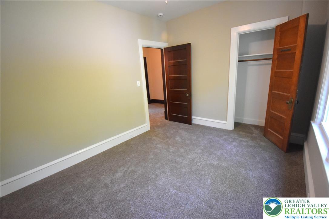 375 Lw Shawnee Avenue