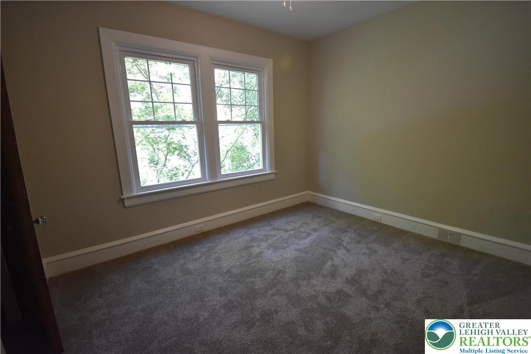 375 Lw Shawnee Avenue
