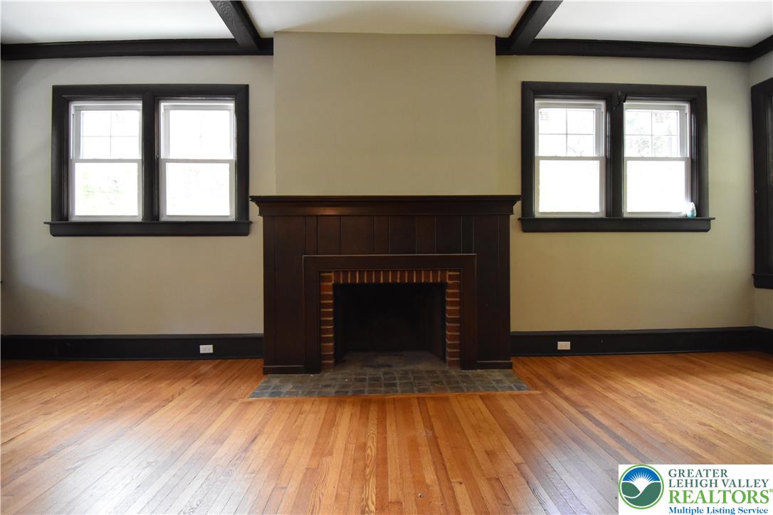 375 Lw Shawnee Avenue