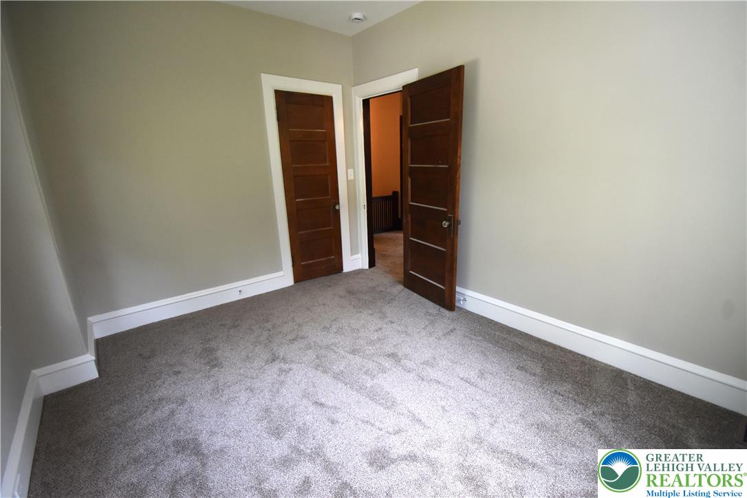 375 Lw Shawnee Avenue
