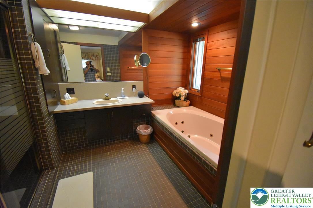 3511 Southwood Drive