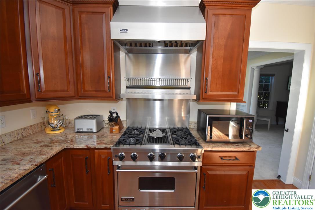 2142 Fieldstone Drive