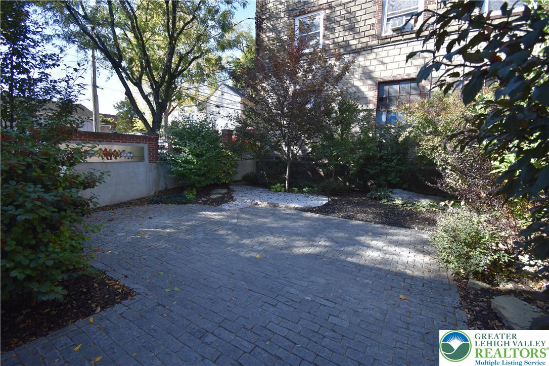 100 4th Street