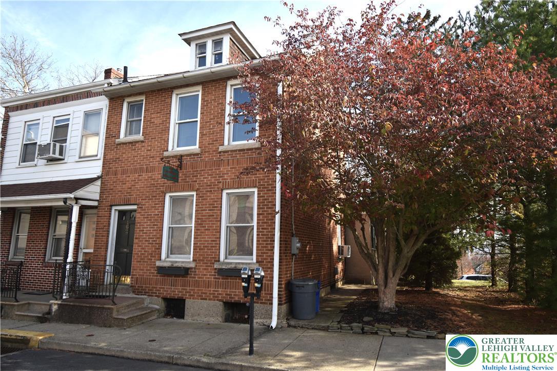 162 South Union Street