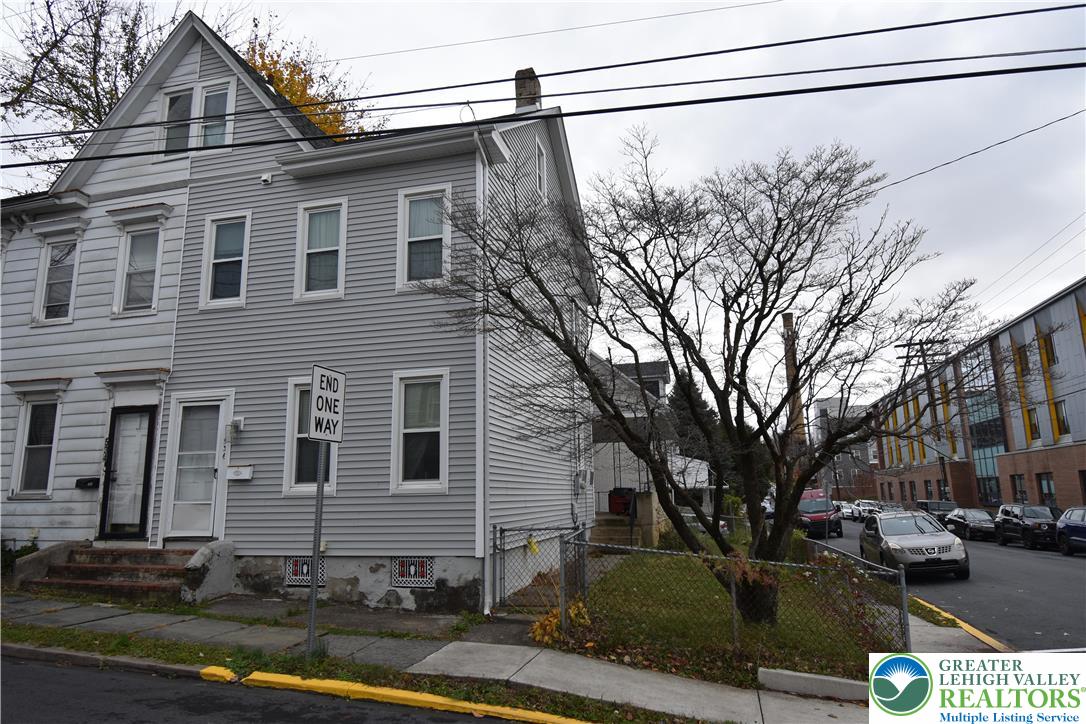 536 Reynolds Street