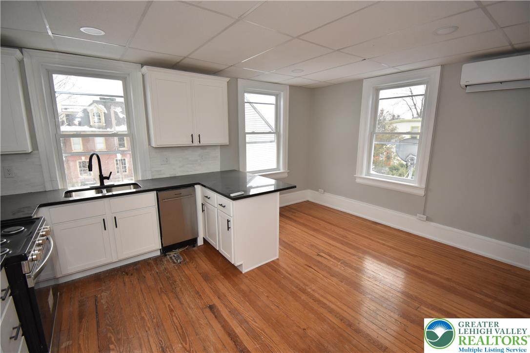312 March Street 5