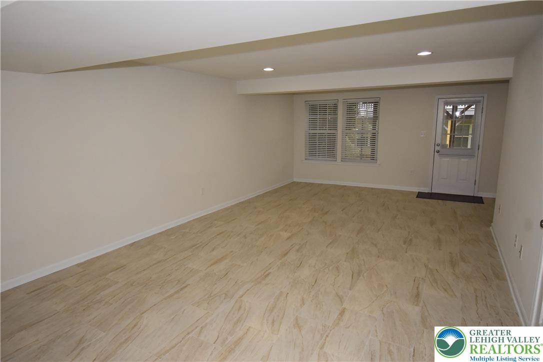 233 Auburn Drive