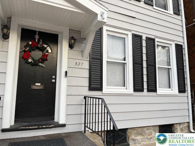 327 Cattell Street 1