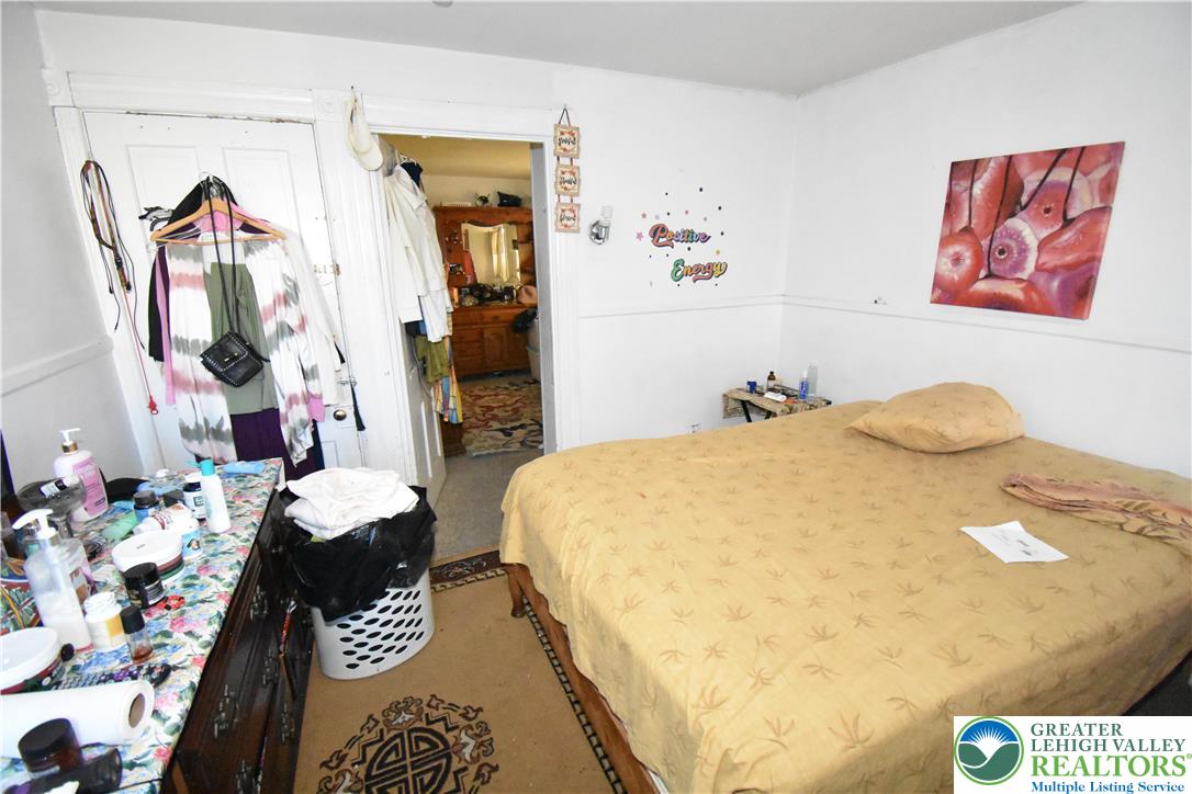 22 South Raspberry Street