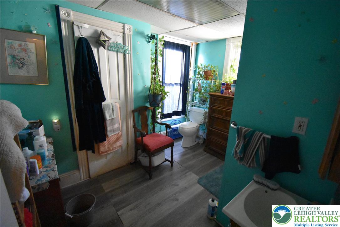 22 South Raspberry Street