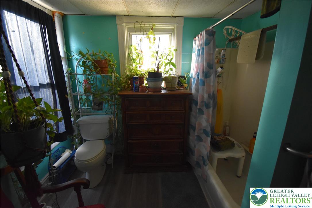 22 South Raspberry Street