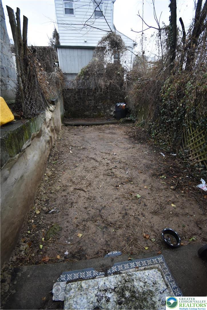 677 Sassafras Street