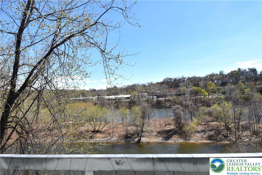 43 North Delaware Drive 3