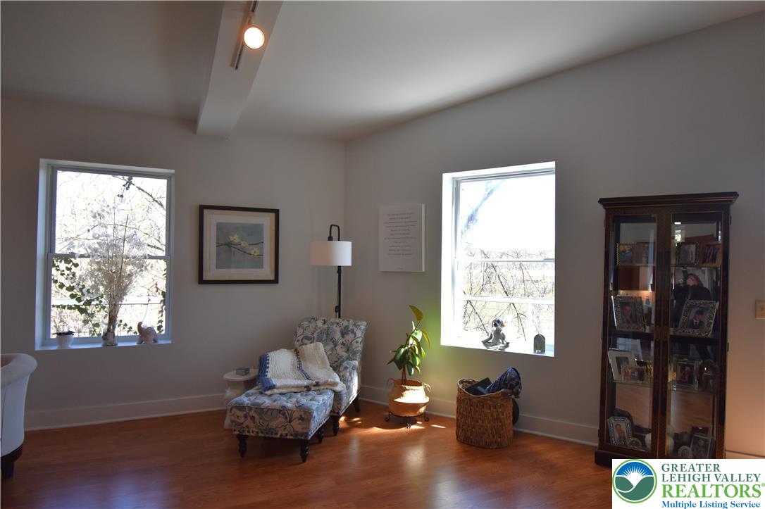 43 North Delaware Drive 3