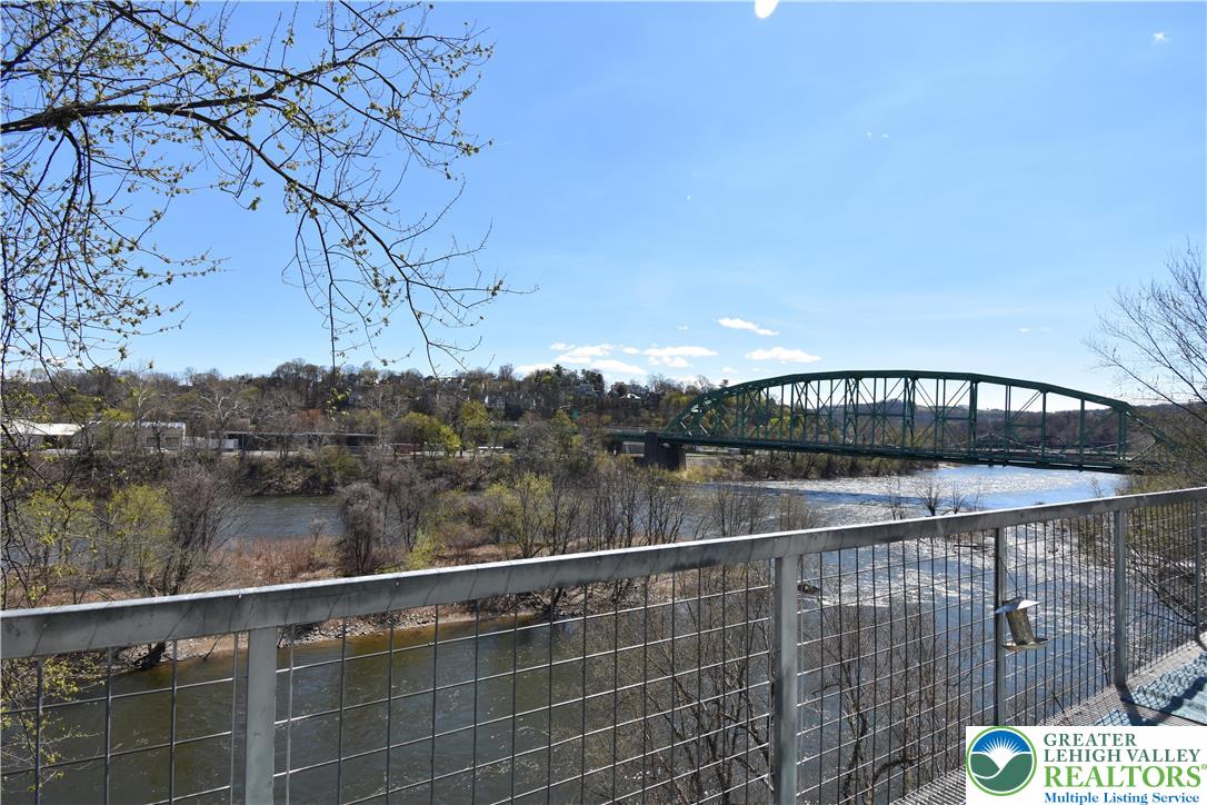 43 North Delaware Drive 3