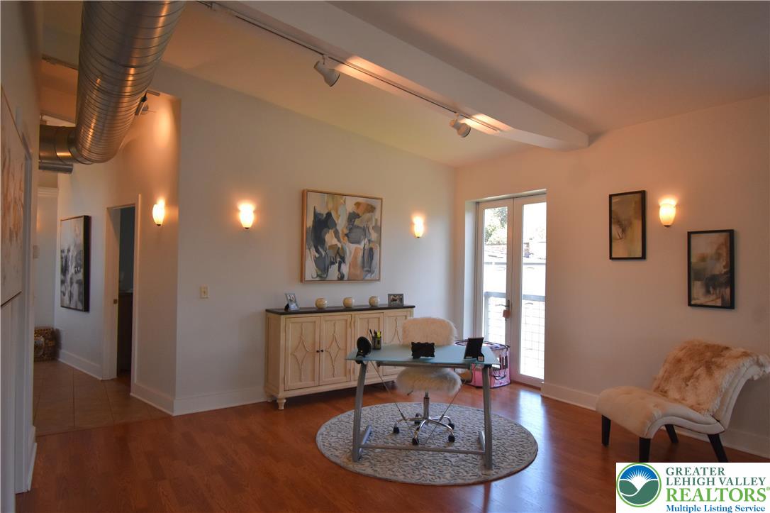 43 North Delaware Drive 3