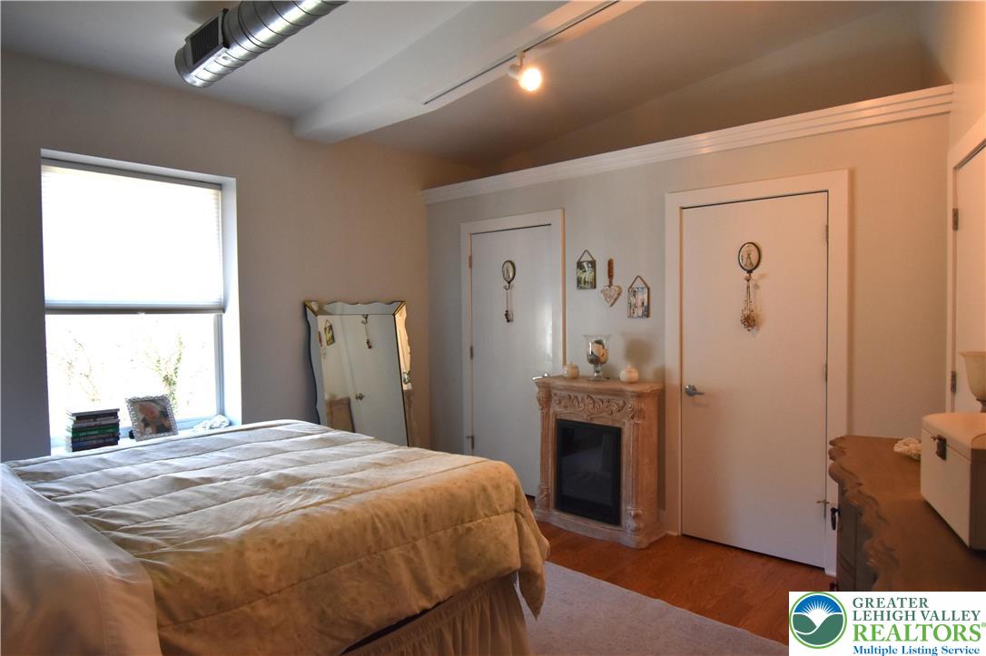 43 North Delaware Drive 3