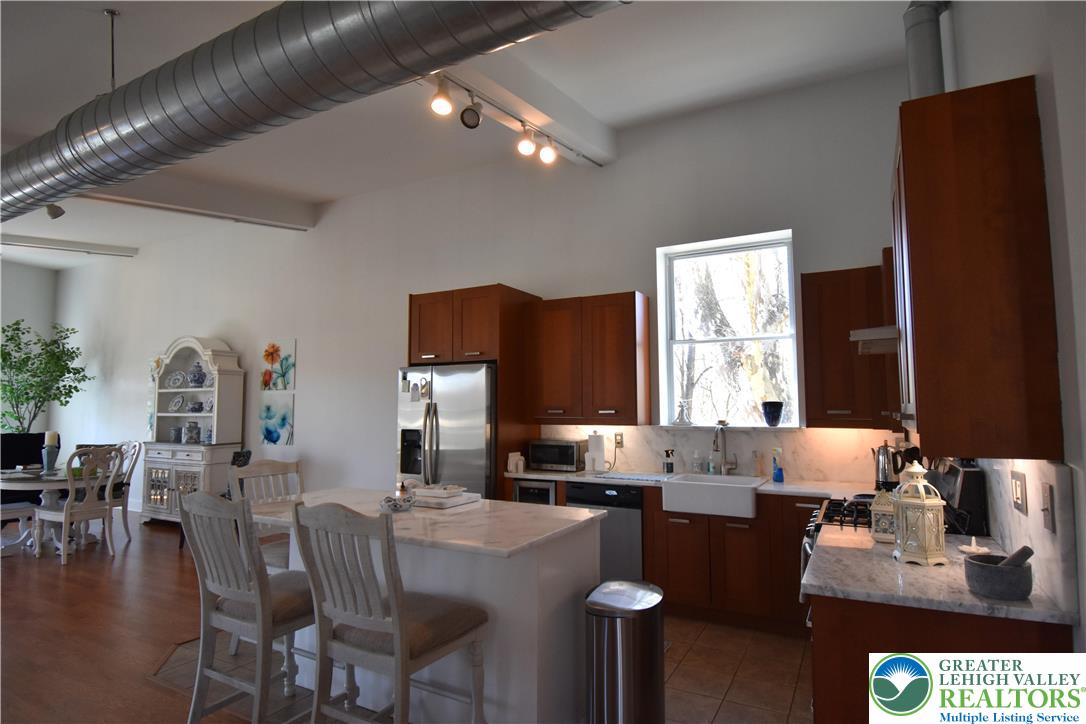 43 North Delaware Drive 3