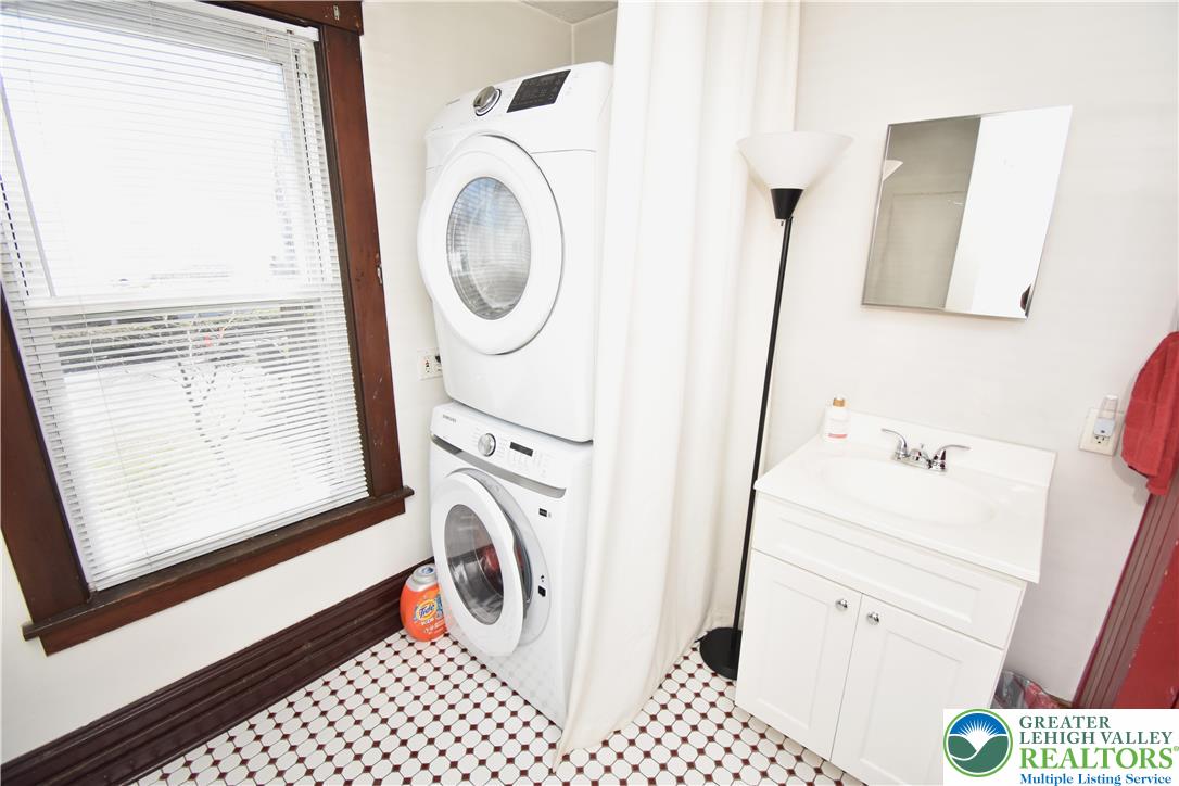 63 East Broad Street