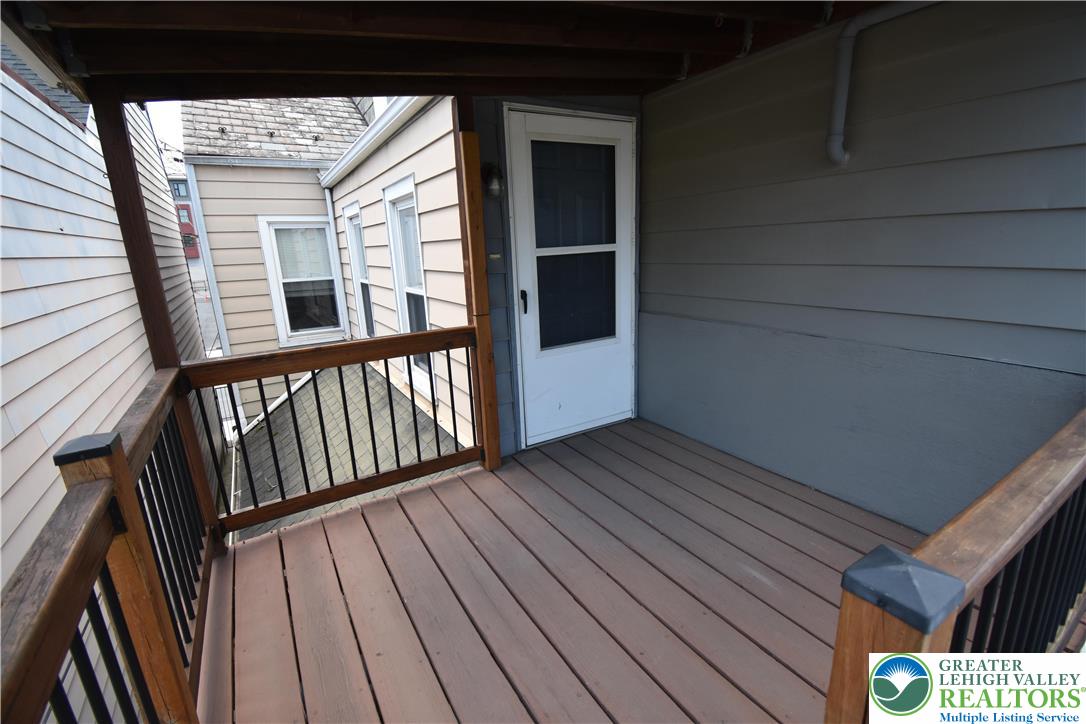 215 Cattell Street 2nd Floor