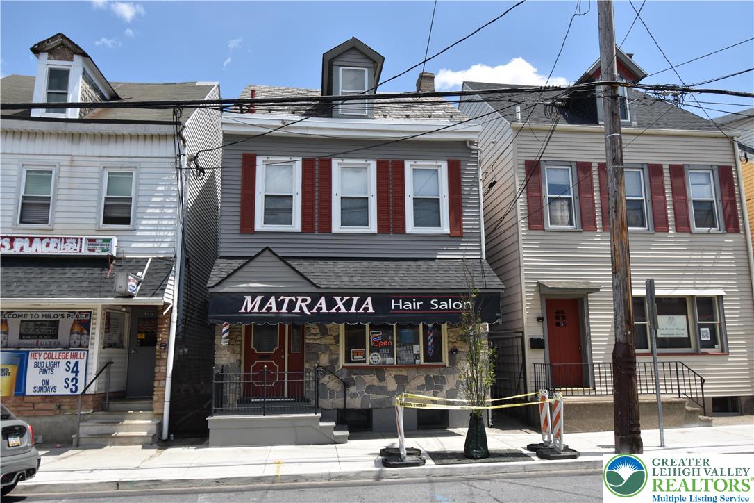 215 Cattell Street 2nd Floor