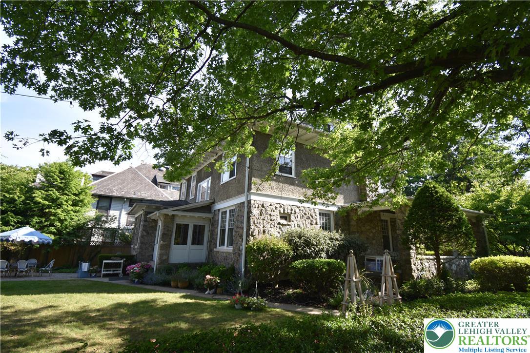 433 Paxinosa Avenue