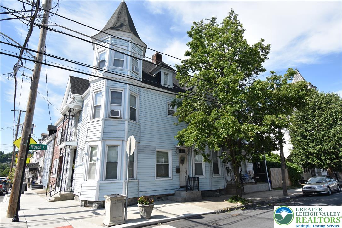 201 Cattell Street 5