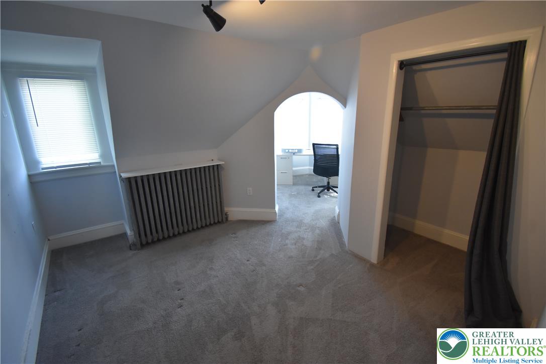 201 Cattell Street 5