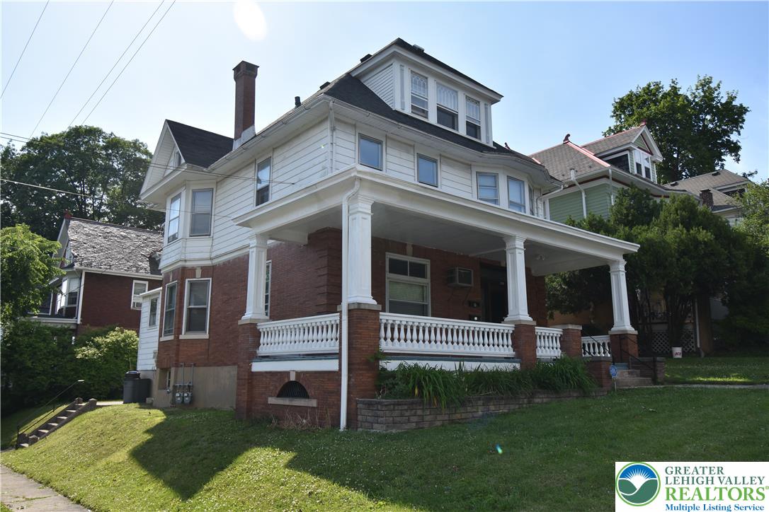700 Hamilton Street 2