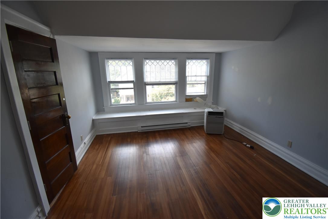 700 Hamilton Street 2