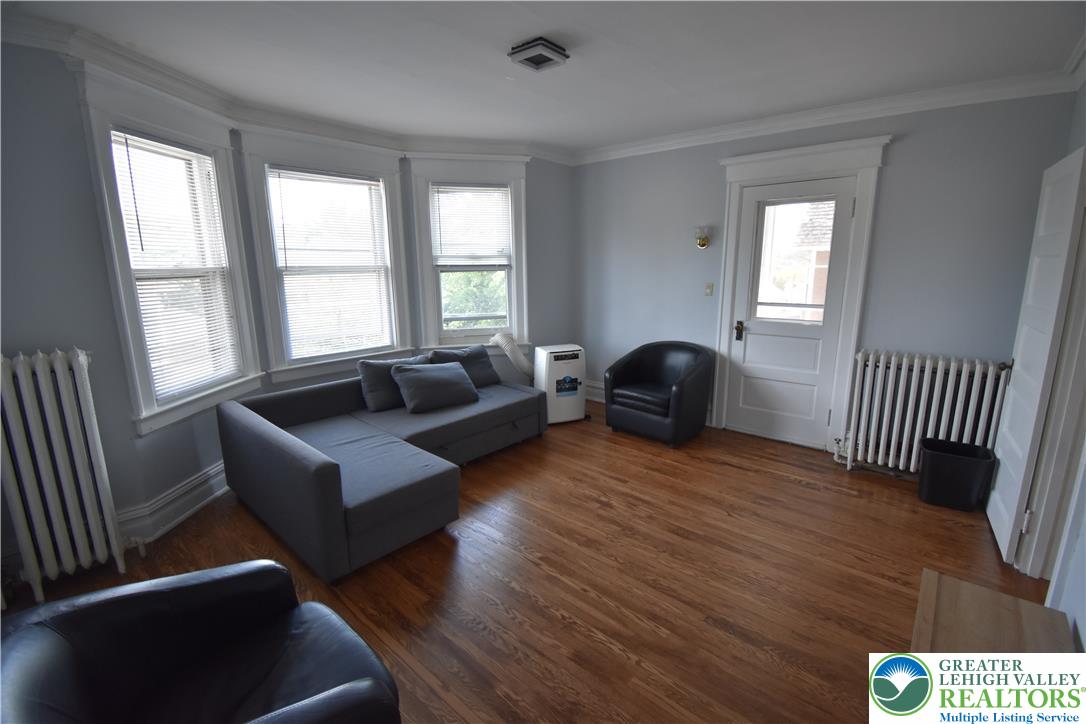 700 Hamilton Street 2