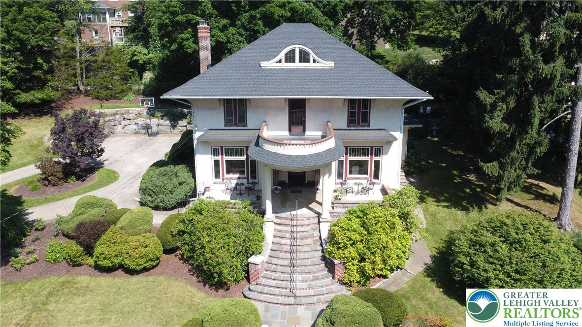 124 East Wayne Avenue