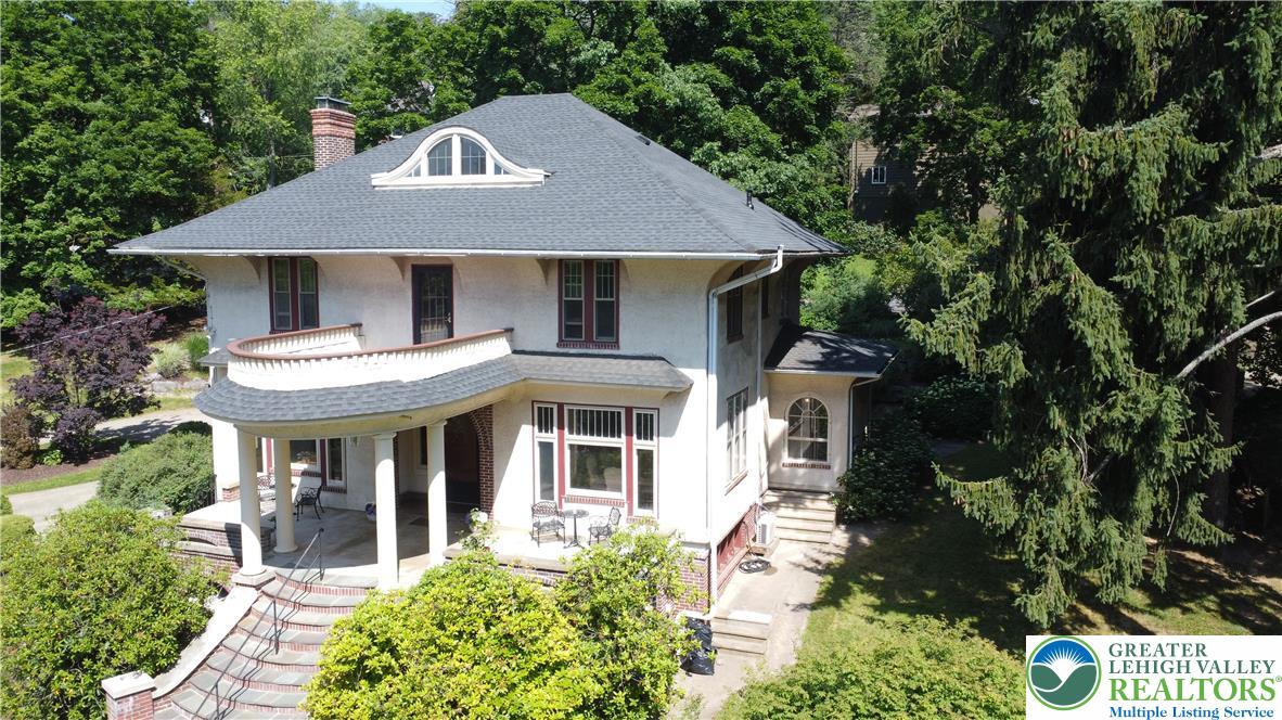 124 East Wayne Avenue