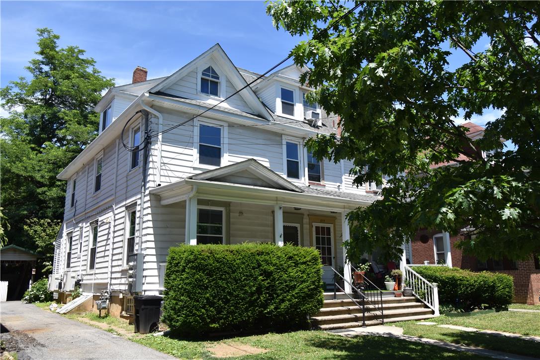 219 West Burke Street 2