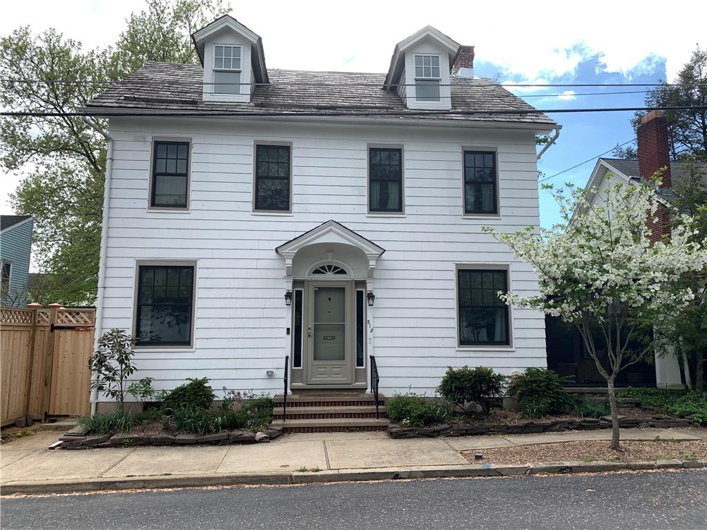 512 Porter Street