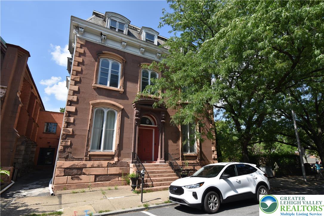 217 Spring Garden Street 101