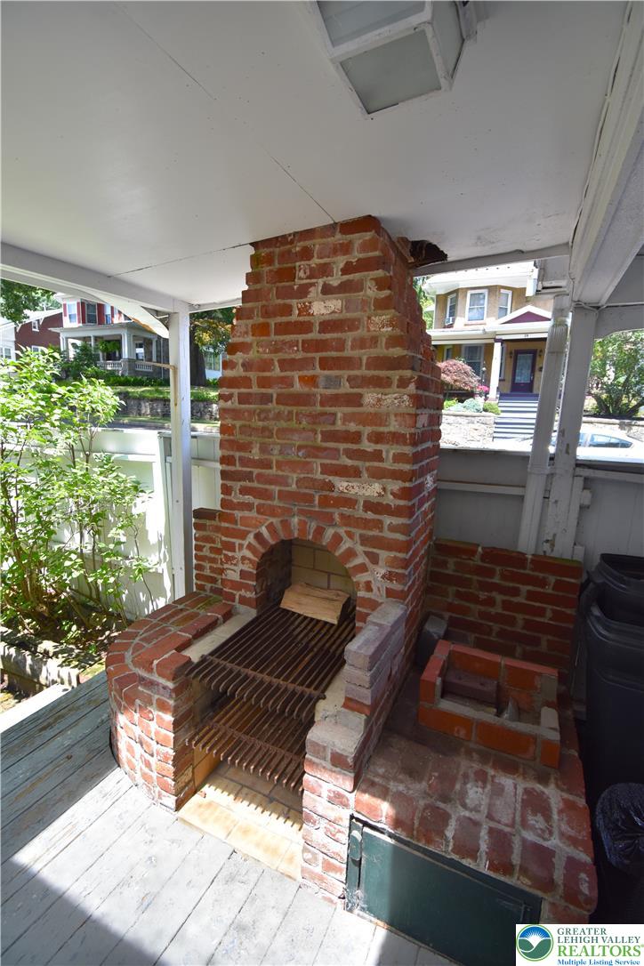 24 East Plainfield Avenue