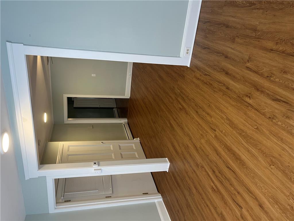 327 Cattell Street 1